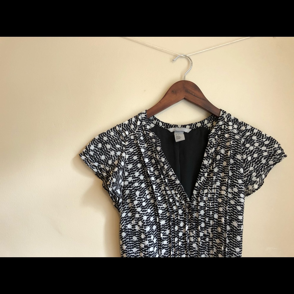 Black and White Shift Dress Drawstring